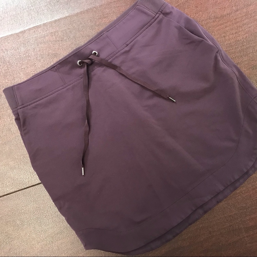 Burgundy Athleta Skirt - size medium